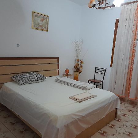 Cortina House Berat Appartement Kuçovë Buitenkant foto
