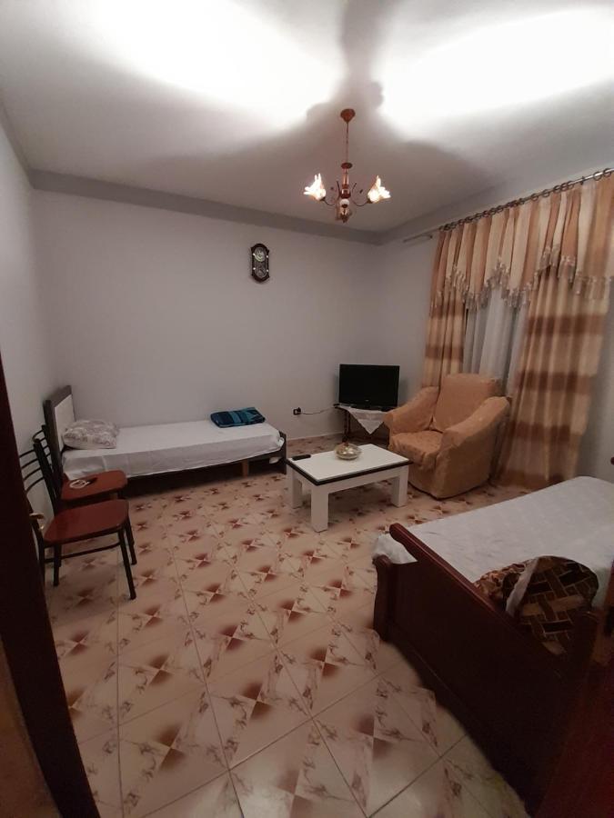 Cortina House Berat Appartement Kuçovë Buitenkant foto