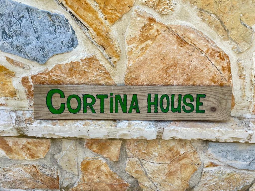Cortina House Berat Appartement Kuçovë Buitenkant foto