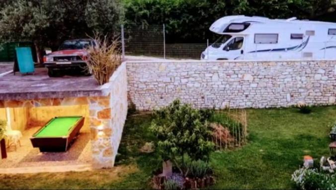 Cortina House Berat Appartement Kuçovë Buitenkant foto